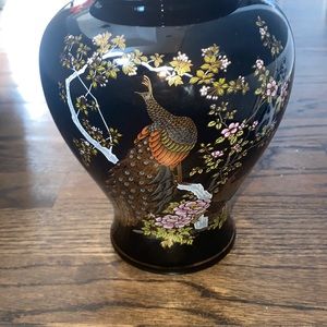 Beautiful Yamaji Japanese Urn Black & Gold adorned w/Peacocks Peonies 10.5" tall